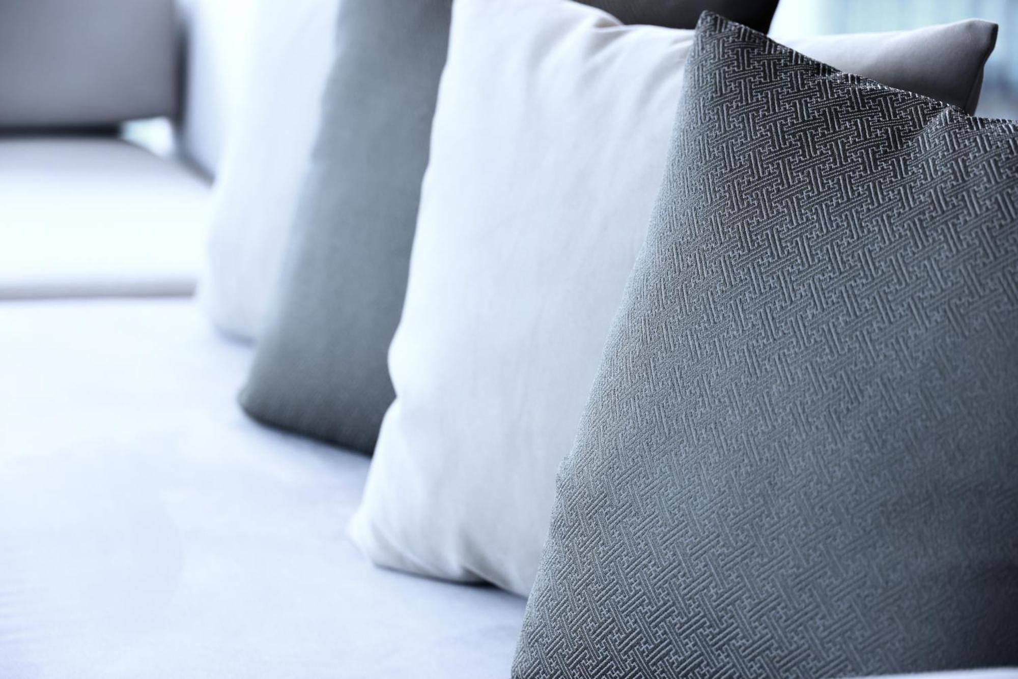 The Royal Park Hotel Iconic Киото Екстериор снимка Pillows